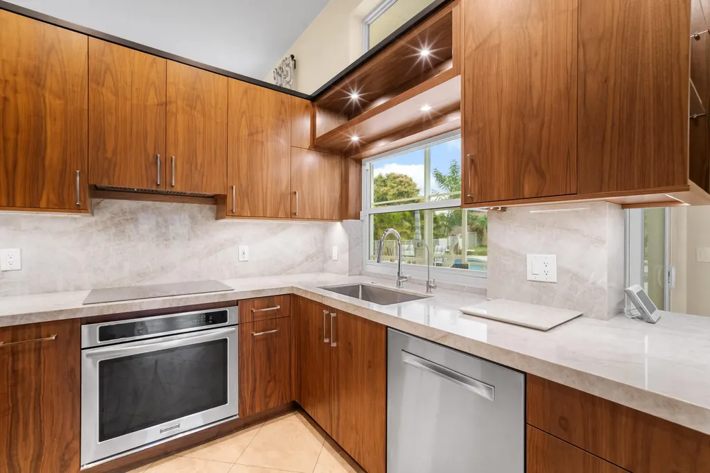 4199 NW 81st Terrace Coral Springs FL 33065