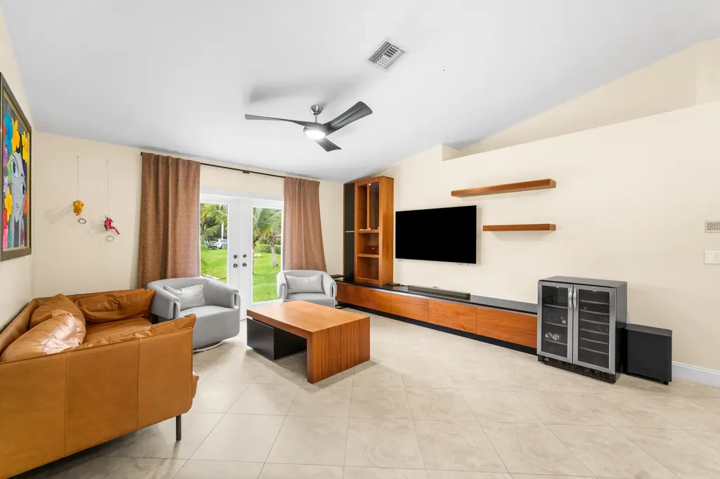 4199 NW 81st Terrace Coral Springs FL 33065