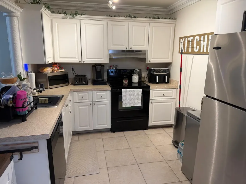 711 N Pine Island Road Plantation FL 33324