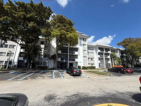 711 N Pine Island Road Plantation FL 33324