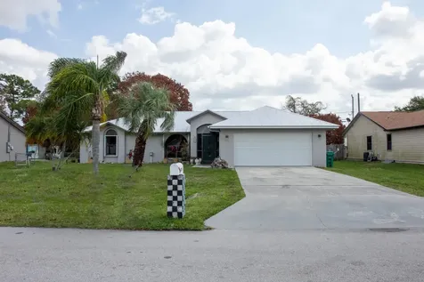 2325 SE Beechwood Terrace Port St Lucie FL 34952