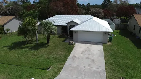 2325 SE Beechwood Terrace Port St Lucie FL 34952