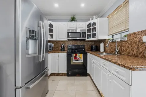 4970 E Palm Court Hialeah FL 33013