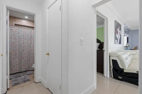 4970 E Palm Court Hialeah FL 33013