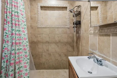 4970 E Palm Court Hialeah FL 33013