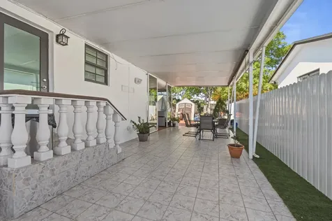 4970 E Palm Court Hialeah FL 33013