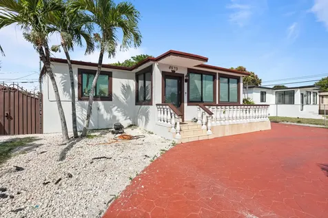 4970 E Palm Court Hialeah FL 33013