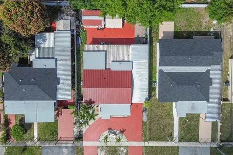 4970 E Palm Court Hialeah FL 33013