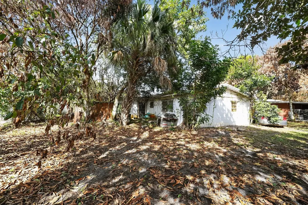 1913 Wyoming Avenue Fort Pierce FL 34982