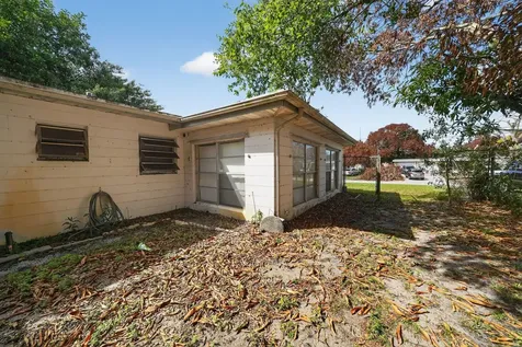 1913 Wyoming Avenue Fort Pierce FL 34982