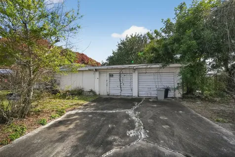 1913 Wyoming Avenue Fort Pierce FL 34982