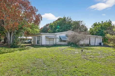 1913 Wyoming Avenue Fort Pierce FL 34982