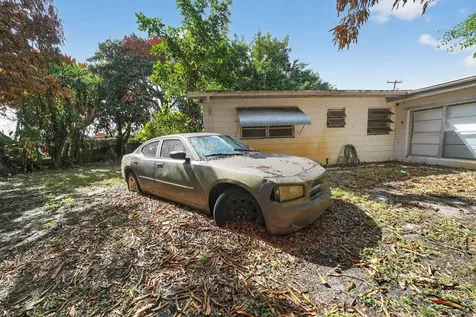 1913 Wyoming Avenue Fort Pierce FL 34982