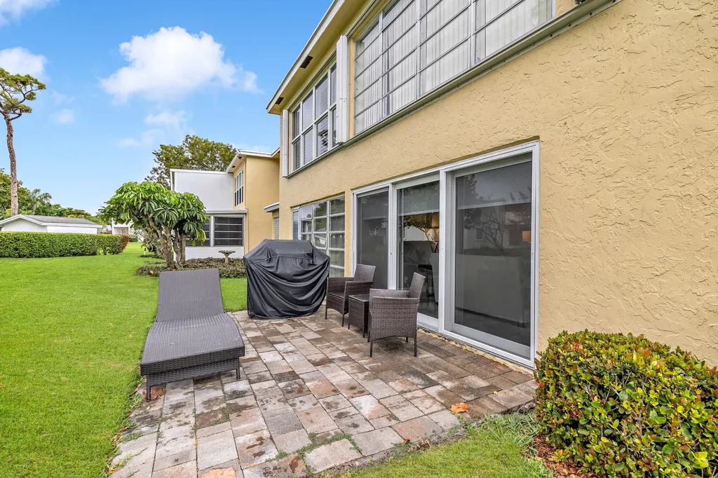 1061 Orange Terrace Delray Beach FL 33445