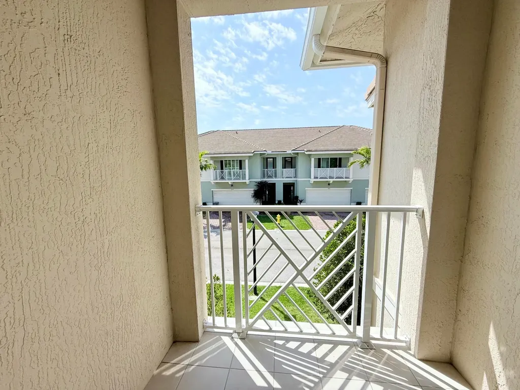 1885 Juno Landing Lane North Palm Beach FL 33408