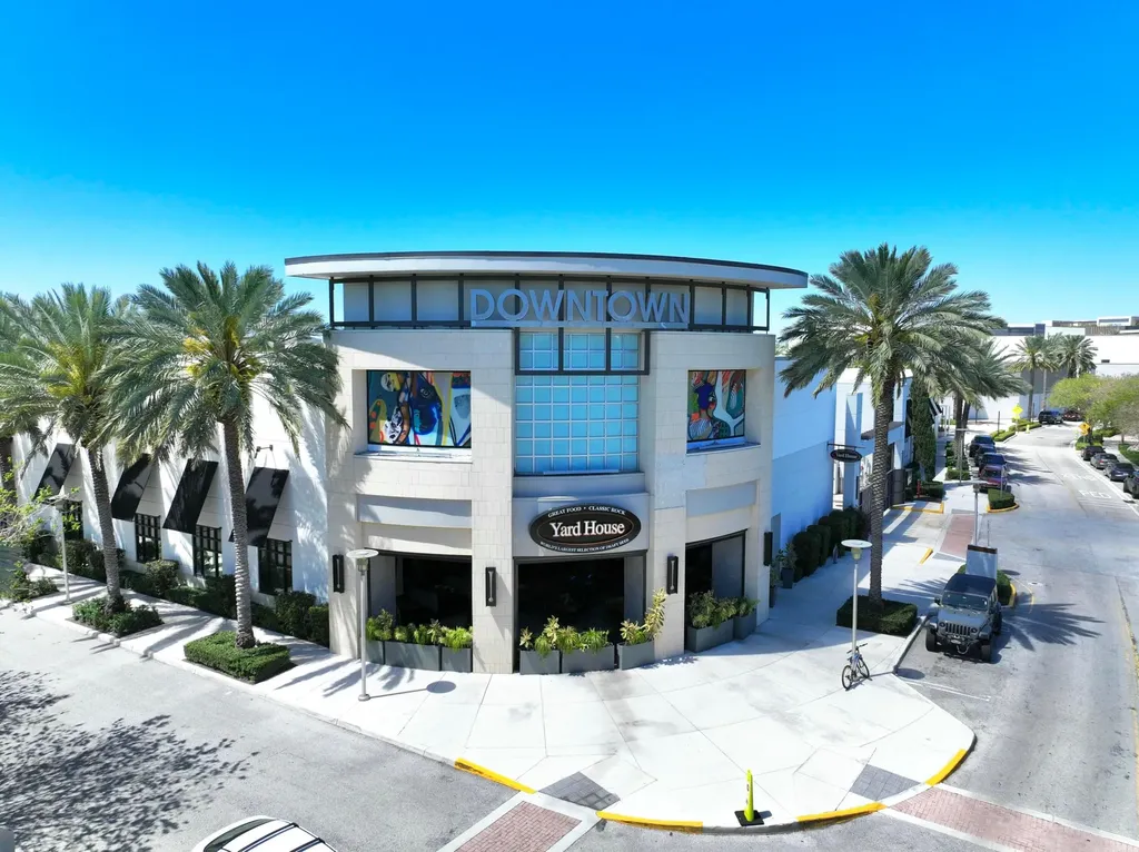 1885 Juno Landing Lane North Palm Beach FL 33408