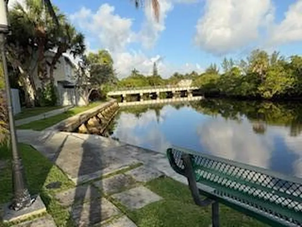 1845 NE 15th Avenue Fort Lauderdale FL 33305