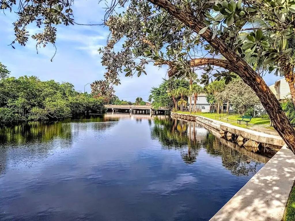 1845 NE 15th Avenue Fort Lauderdale FL 33305
