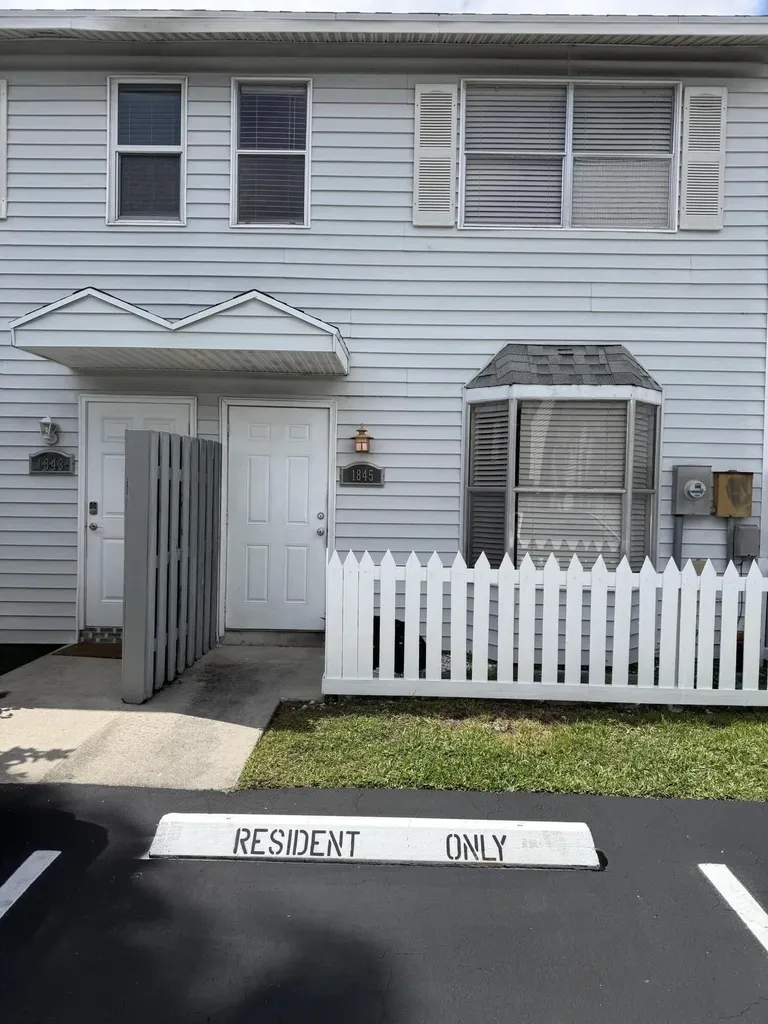 1845 NE 15th Avenue Fort Lauderdale FL 33305