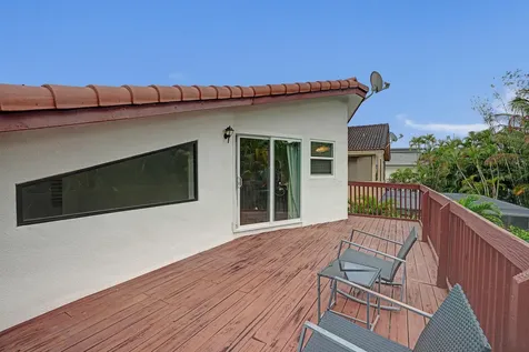 861 Mockingbird Lane Plantation FL 33324