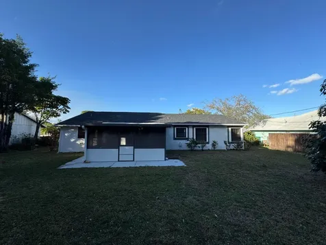 2774 SE Brevard Avenue Port St Lucie FL 34952