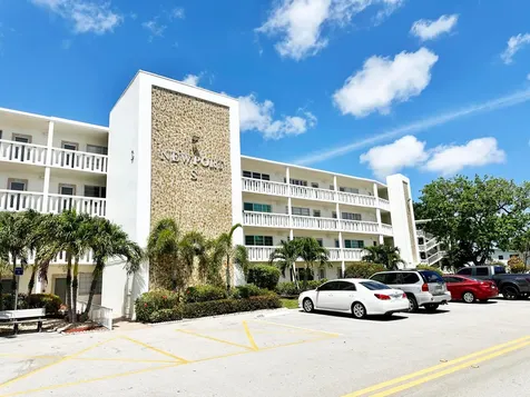 3097 Newport S Deerfield Beach FL 33442