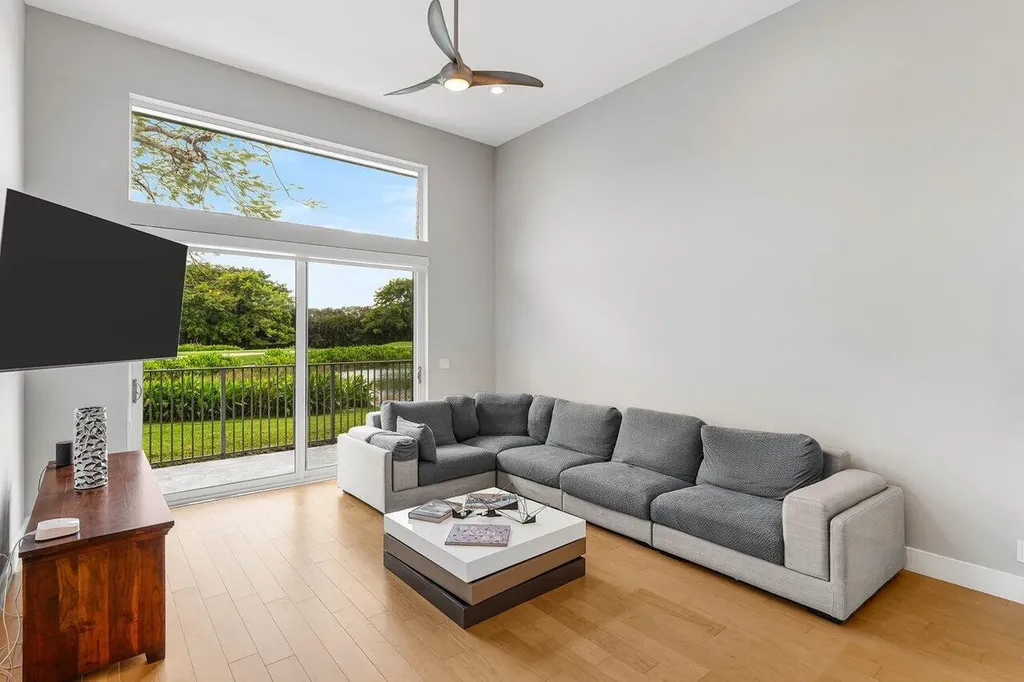 5440 NW 41st Terrace Boca Raton FL 33496