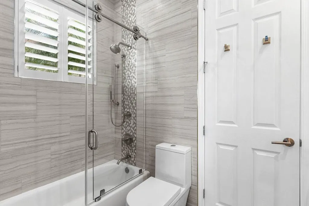 5440 NW 41st Terrace Boca Raton FL 33496