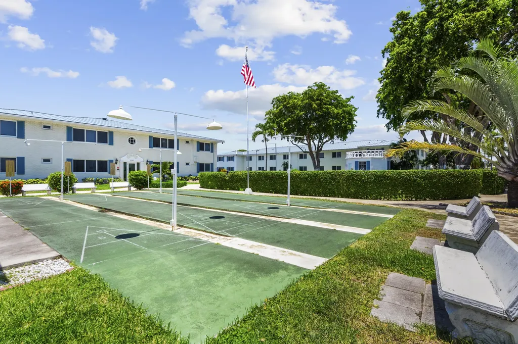 1821 NE 62nd Street Fort Lauderdale FL 33308