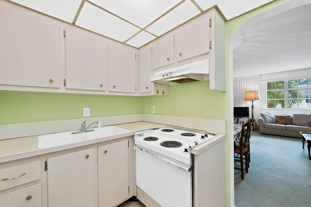1821 NE 62nd Street Fort Lauderdale FL 33308