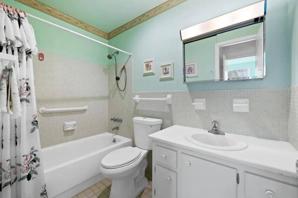 1821 NE 62nd Street Fort Lauderdale FL 33308