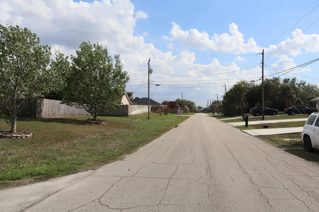 4492 SW Paley Road Port St Lucie FL 34953