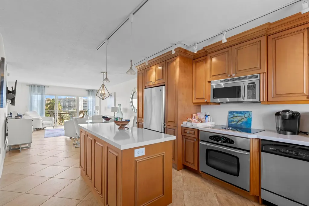 140 NE 28th Pompano Beach FL 33062
