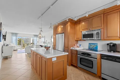 140 NE 28th Pompano Beach FL 33062