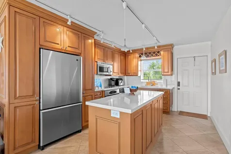 140 NE 28th Pompano Beach FL 33062