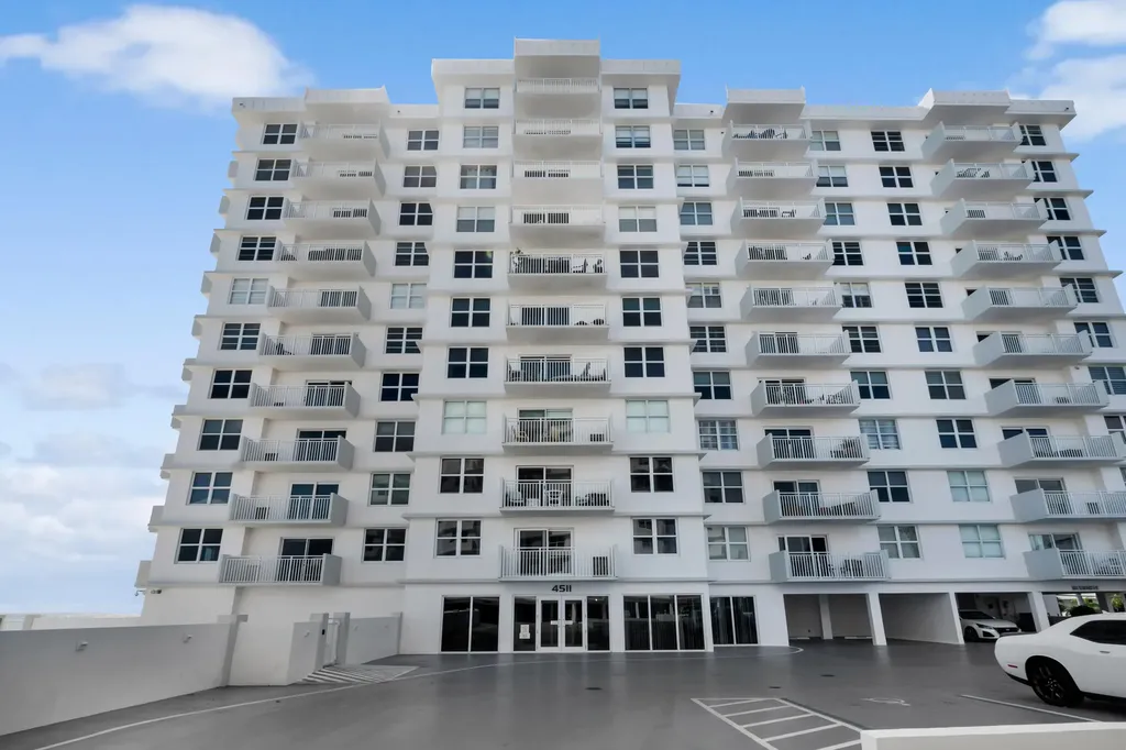 4511 S Ocean Boulevard Highland Beach FL 33487