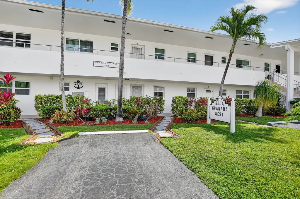 2570 Banyan Road Boca Raton FL 33432