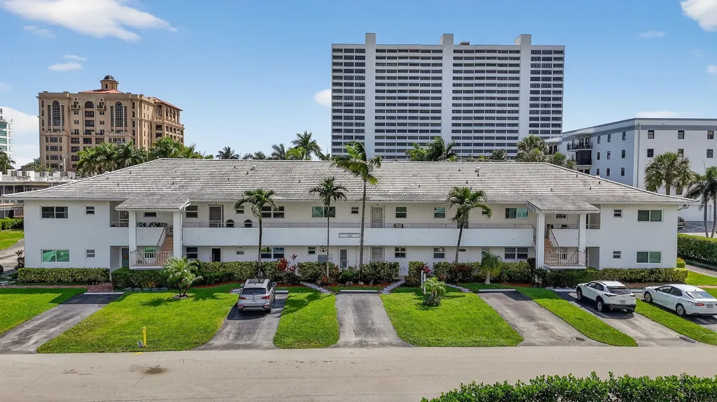 2570 Banyan Road Boca Raton FL 33432
