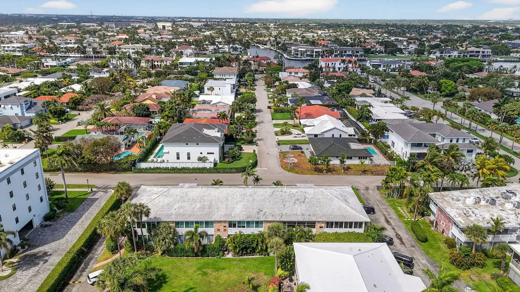 2570 Banyan Road Boca Raton FL 33432