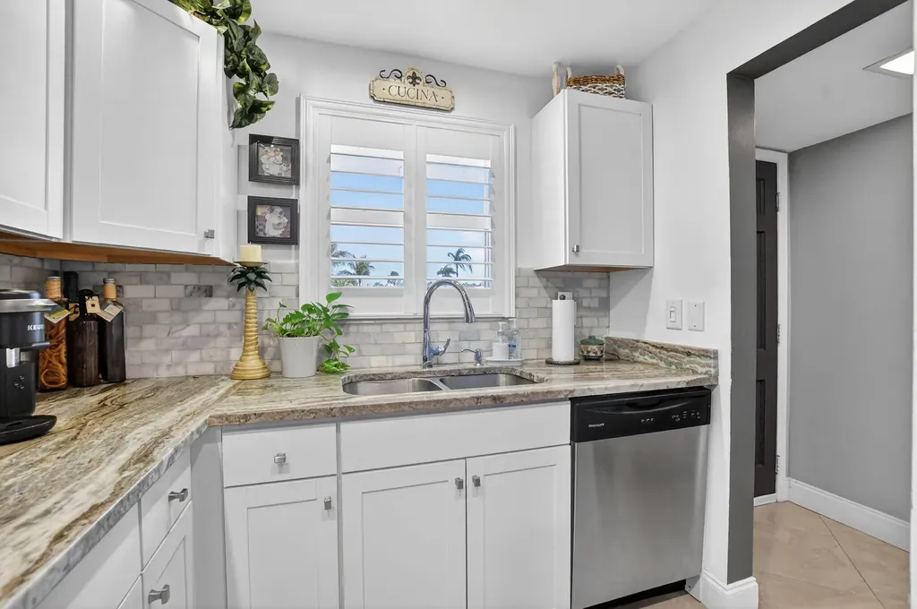 2570 Banyan Road Boca Raton FL 33432
