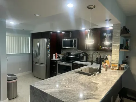 3178 Via Poinciana Greenacres FL 33467