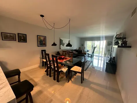 3178 Via Poinciana Greenacres FL 33467