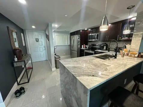 3178 Via Poinciana Greenacres FL 33467