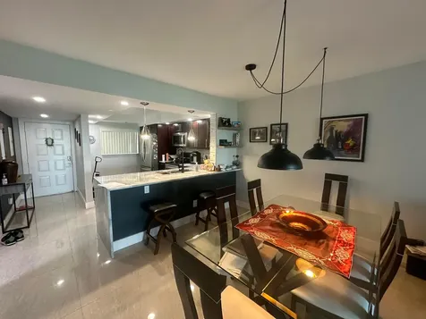 3178 Via Poinciana Greenacres FL 33467