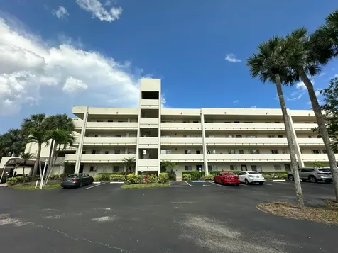 3178 Via Poinciana Greenacres FL 33467