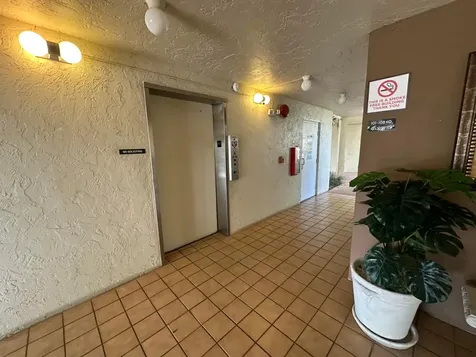 3178 Via Poinciana Greenacres FL 33467