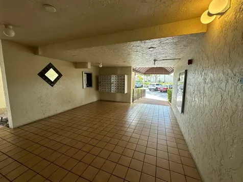3178 Via Poinciana Greenacres FL 33467