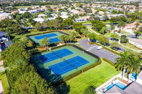 6019 Wedgewood Village Circle Lake Worth FL 33463