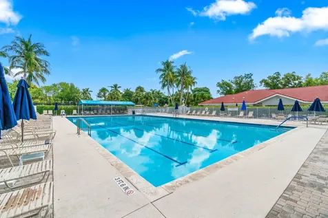 6019 Wedgewood Village Circle Lake Worth FL 33463