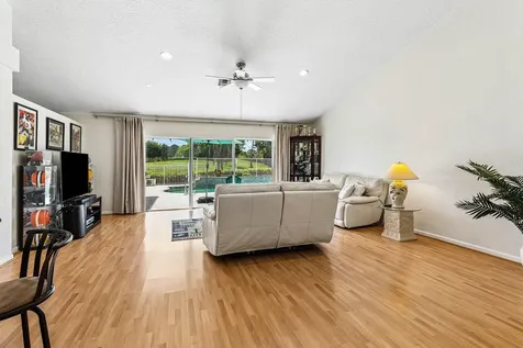 6019 Wedgewood Village Circle Lake Worth FL 33463